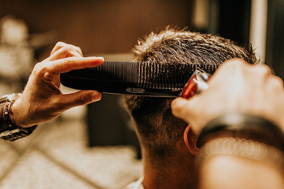 Barbería y peluquería